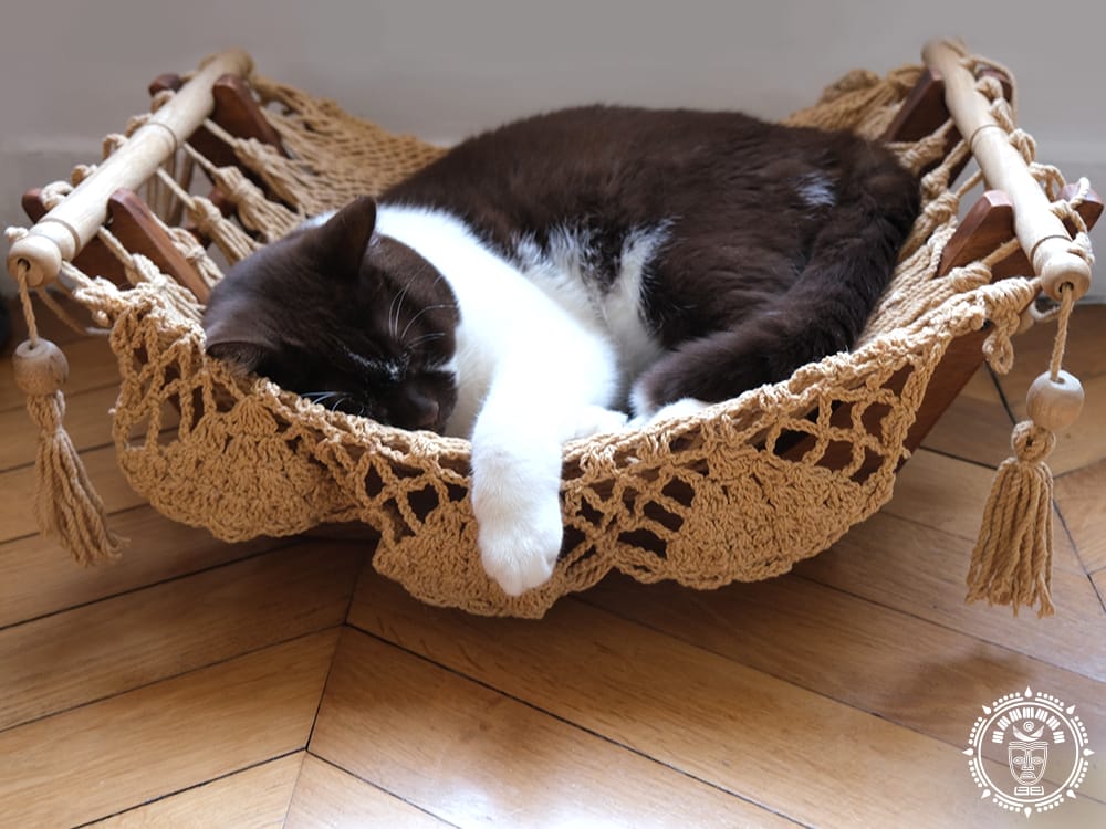 Taupe cat hammock + wooden support-12