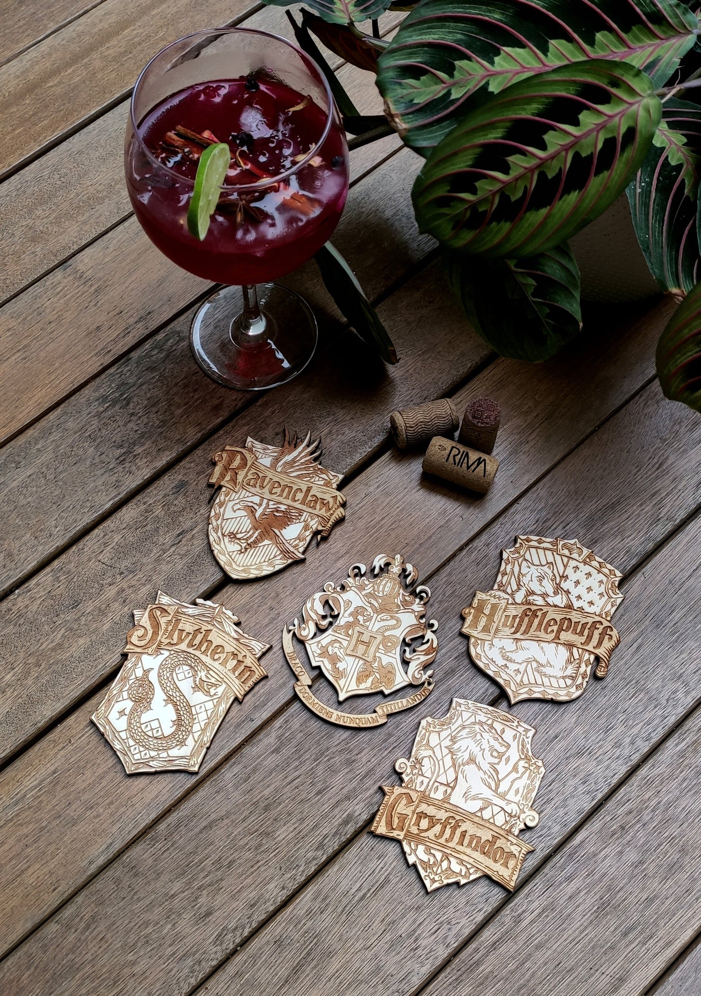 Set of 5 Harry Potter Wooden Coasters - Handmade Gift - Housewarming - Wood Kitchenware - Hogwarts Schools-2