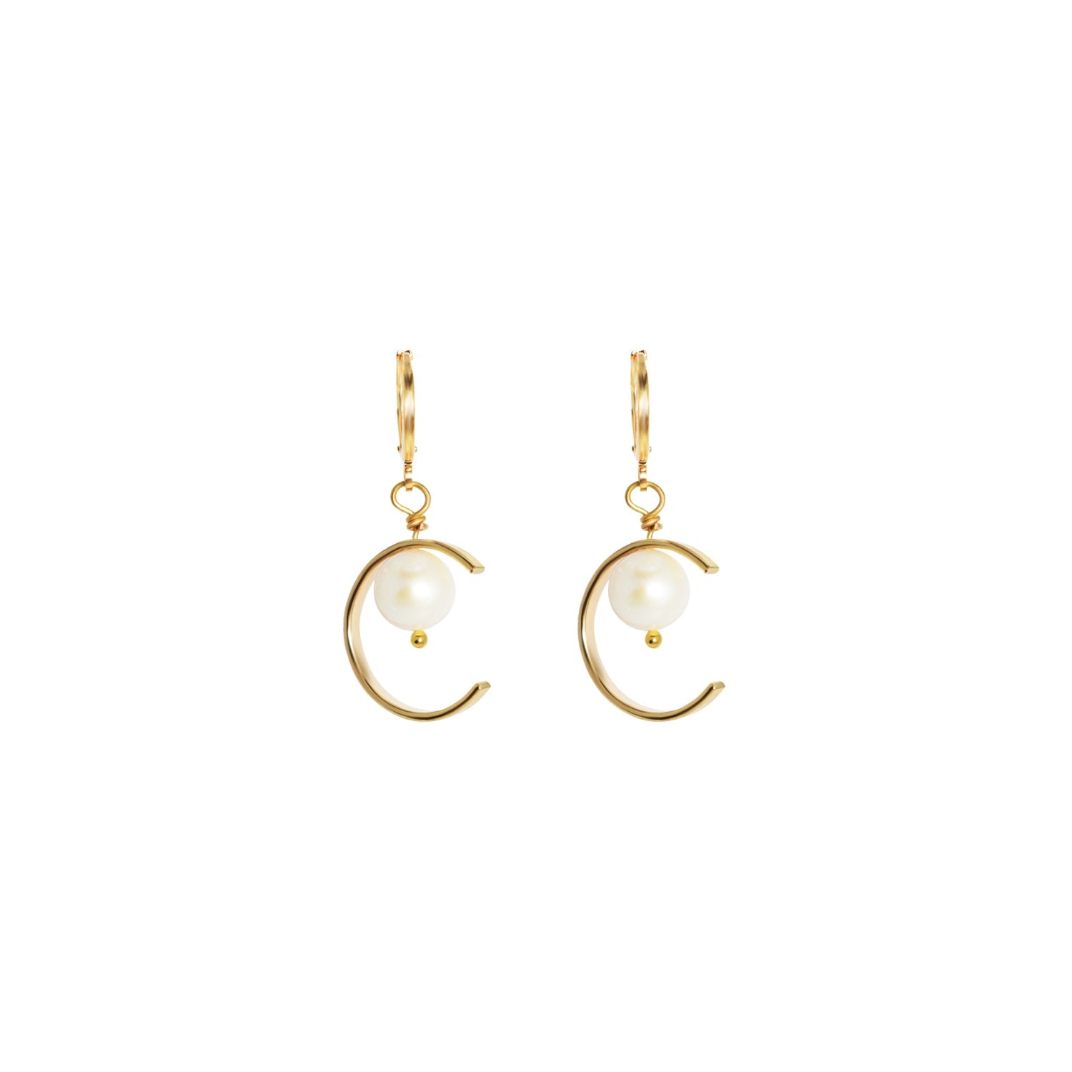 Minimalist circle and freshwater pearl hoop earrings | by Ifemi Jewels-2